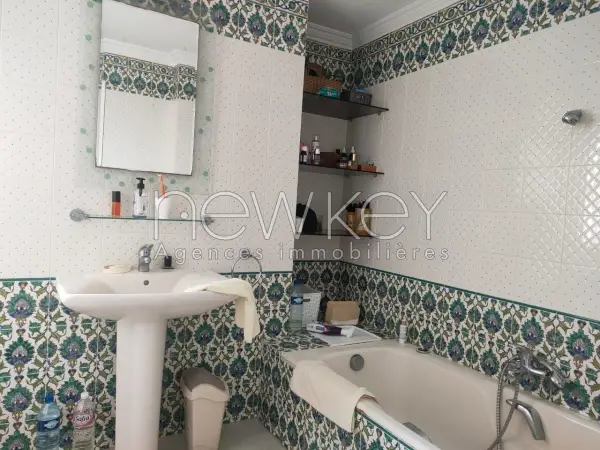 Une belle villa s+4 à la Marsa - 14