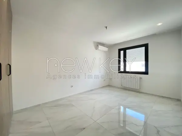 Appartement S1 neuf à louer aux Berges du Lac 2 - 4