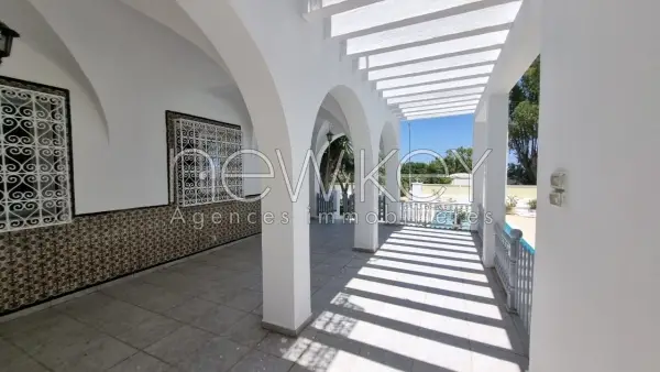 Villa S+6 à La Marsa vue Mer - 3
