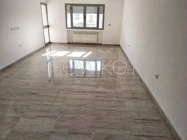 Un Appartement S+3 à louer à Ain Zaghouan Nord - 3