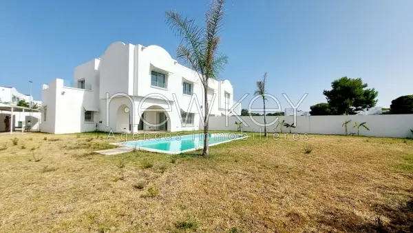 Magnifique villa S+3 à la Marina Gammarth - 2