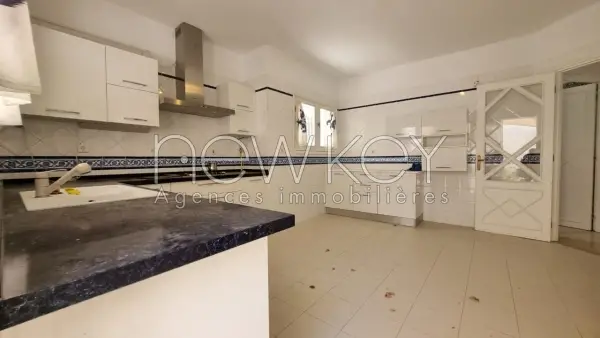 Villa s+3 à Gammarth - 20