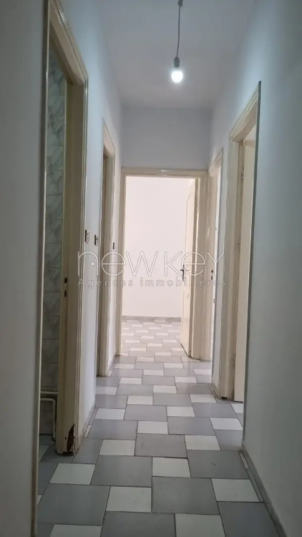 A vendre un appartement s+3 à la Marsa - 2
