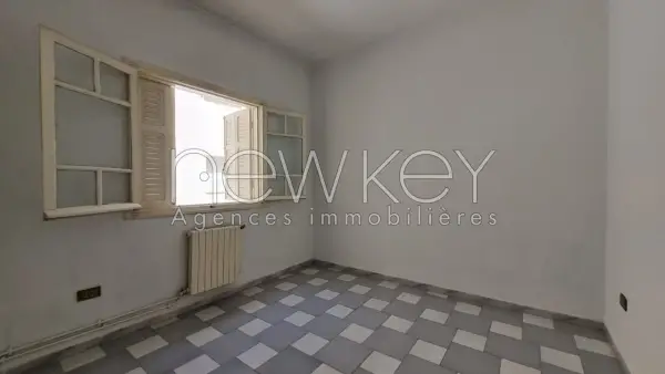 A vendre un appartement s+3 à la Marsa - 4
