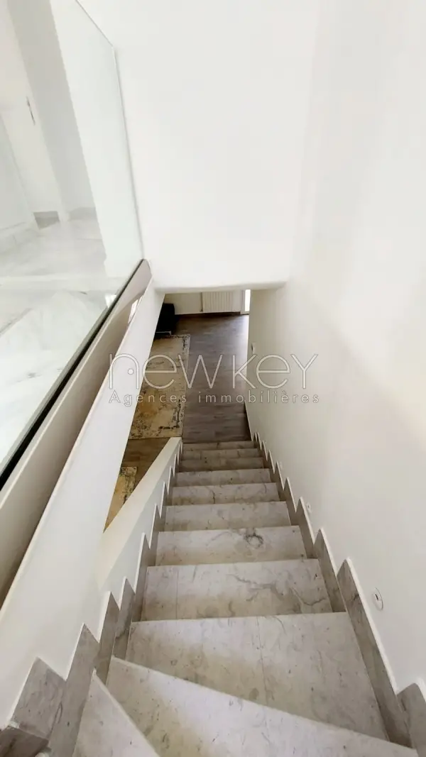 Magnifique villa s+3 à la marsa - 12