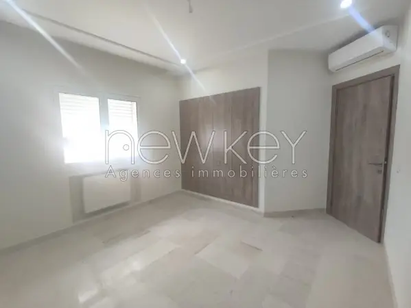 Un Appartement S+3 avec jardin à La Soukra - 3