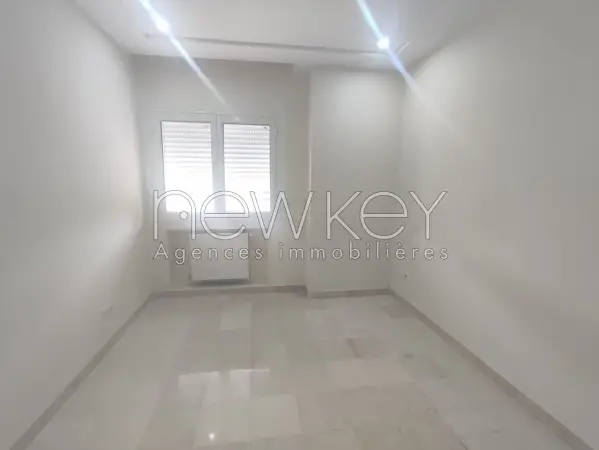 Un Appartement S+3 avec jardin à La Soukra - 4