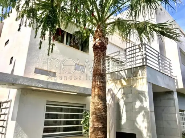 villa s+5 avec piscine - 9