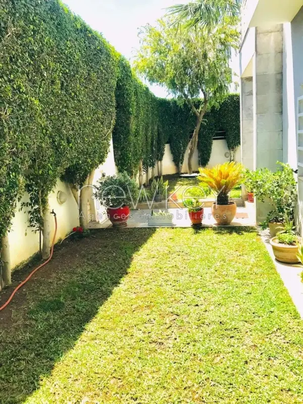 villa s+5 avec piscine - 1