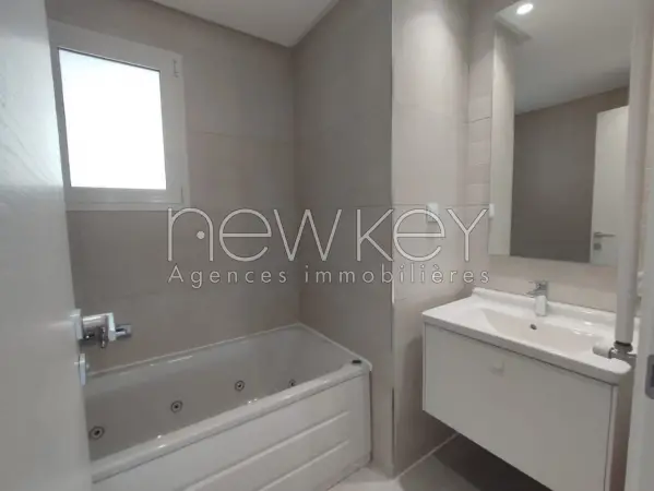Un Appartement S+3 à louer à La Soukra - 5