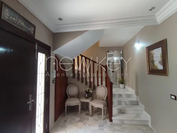 Une Belle villa S+3 à La Soukra - 5