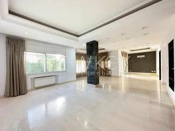 Villa avec piscine et jardin à louer au lac 2 - 1