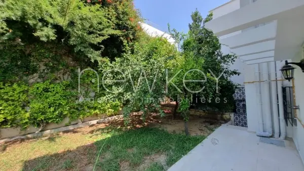 Villa s+5 à la marsa avec piscine - 2