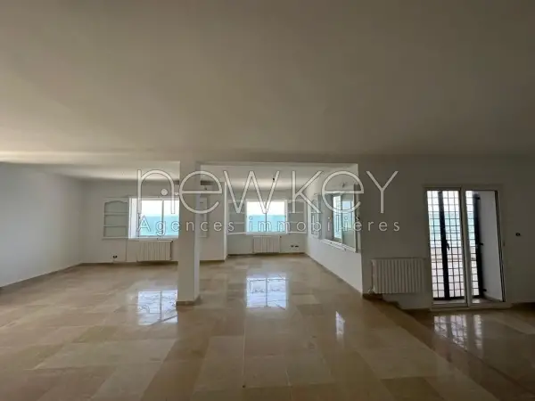 Superbe penthouse s+3 vue imprenable sur mer à la marsa - 2