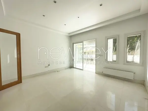 Duplex S4 avec piscine et jardin à louer au Lac 1 - 3