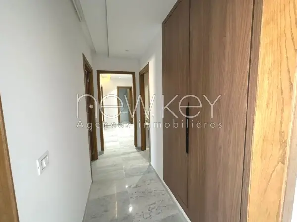 Appartement S3 Spacieux Avec Vue Dégagée À Vendre Aux Jardins De Carthage - 7