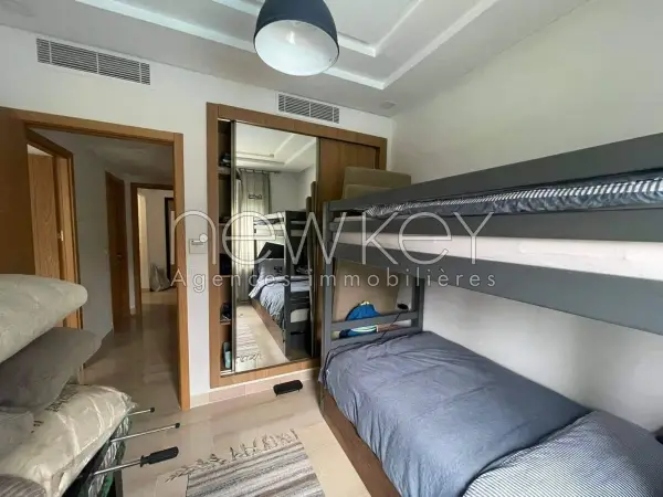 Un Luxueux Appartement S+2 avec piscine à louer à La Soukra - 4