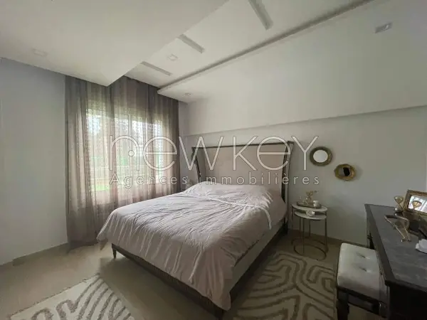 Un Luxueux Appartement S+2 avec piscine à louer à La Soukra - 3