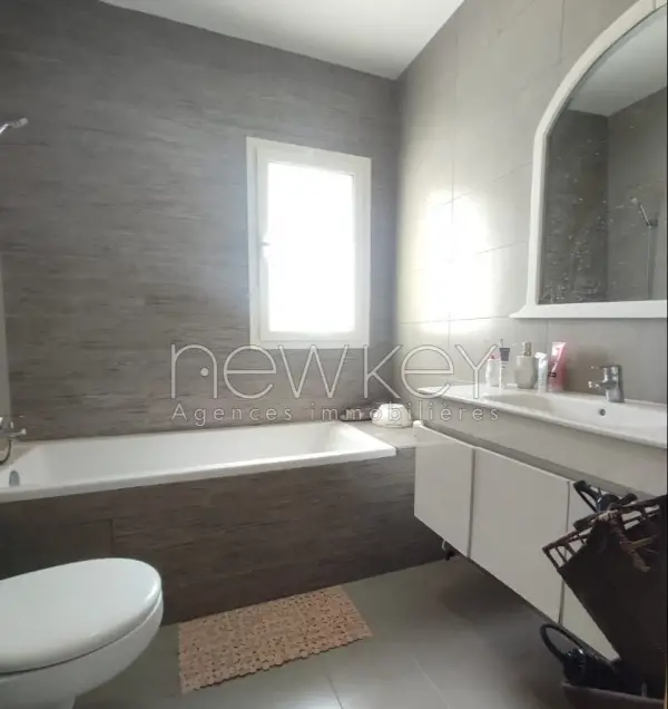 Un Bel Appartement S+2 à Louer à La Soukra - 4