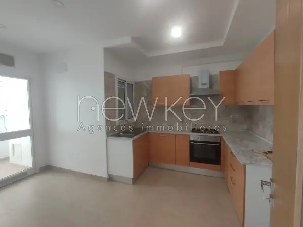 Un Appartement S+2 à louer à La Soukra Près du Parc - 1