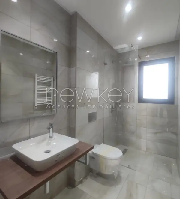 Un Duplex S+3 avec jardin à vendre à La Soukra - 6