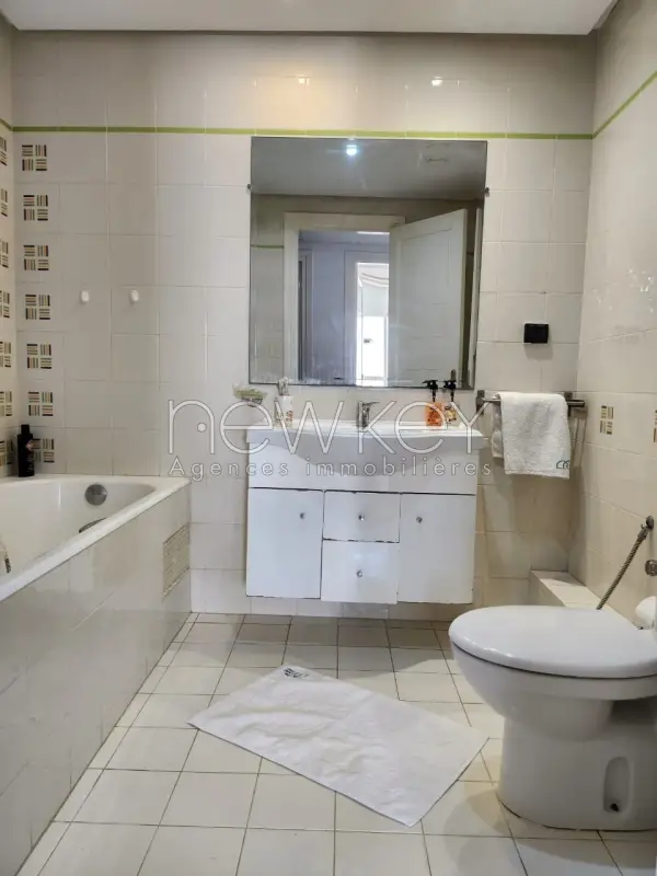 Bel appartement S+2 meublé à la Marsa - 3