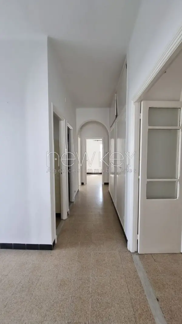 Etage de villa s+5 a la Marsa - 12