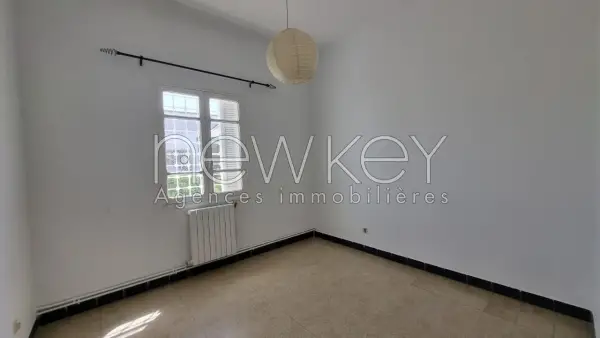 Etage de villa s+5 a la Marsa - 1