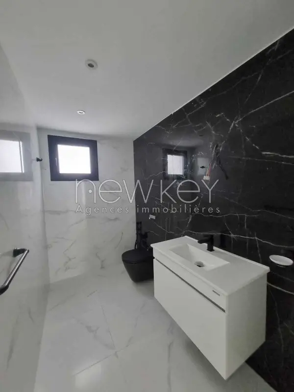 Magnifique duplex S+3 à vendre à la Marsa - 10