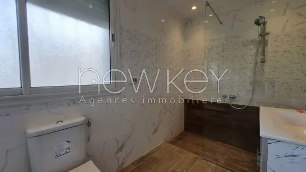 Bel appartement S+3 neuf à la Marsa - 9
