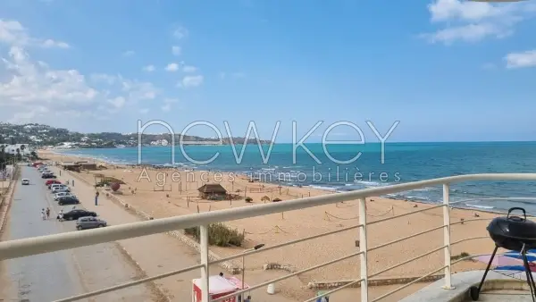 Bel appartement S+3 meublé vue mer - 9