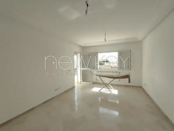 Appartement S+3 à La Soukra - 1