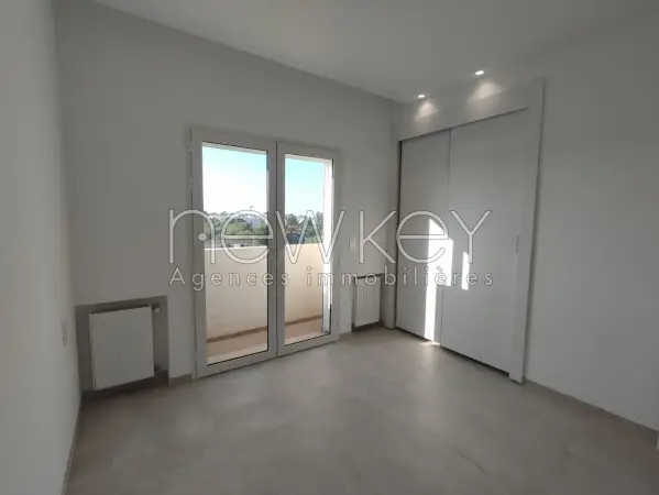 Un Bel Appartement S+3 Neuf à louer à La Soukra - 3