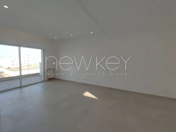Un Bel Appartement S+3 Neuf à louer à La Soukra - 1