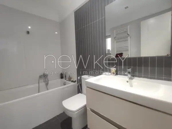 Un Appartement S+3 à louer à La Soukra - 8