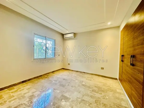 Un Superbe Appartement S+3 avec piscine à La Soukra - 4