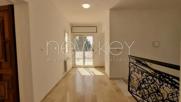 Villa s+5 avec piscine à la Marsa - 14