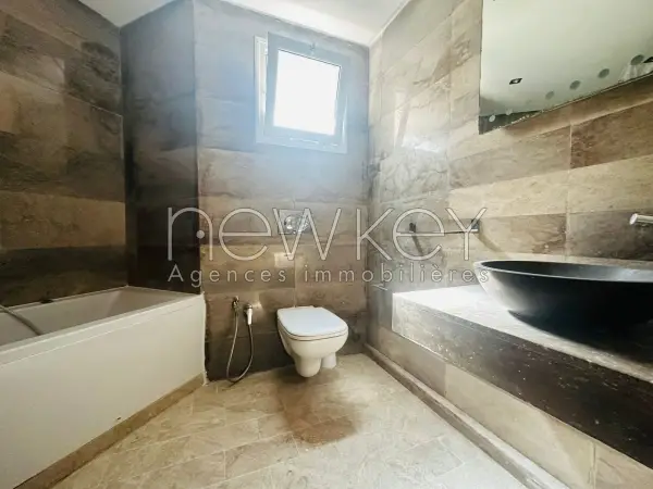 Superbe Duplex S4 avec jardin à Louer à La Soukra - 8