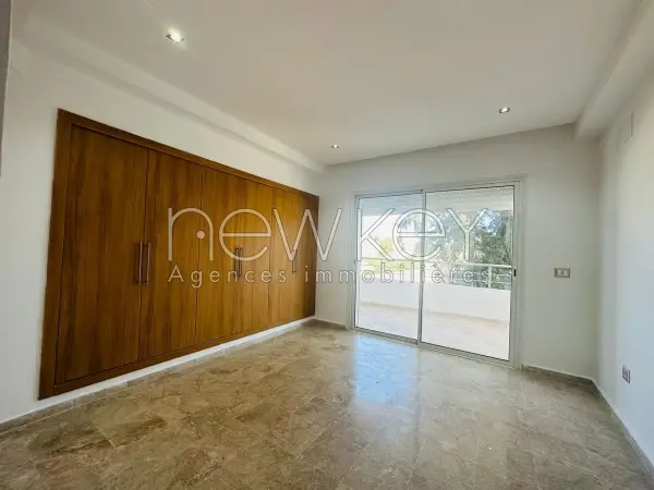 Superbe Duplex S4 avec jardin à Louer à La Soukra - 5