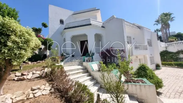 Villa s+5 avec piscine à Gammarth - 13