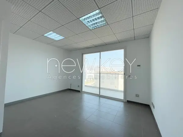 Etage de bureaux à louer aux Berges du lac 2 - 5