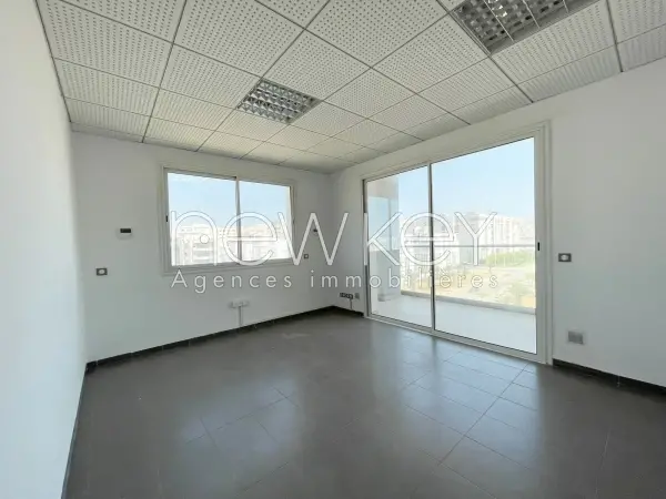 Etage de bureaux à louer aux Berges du lac 2 - 11