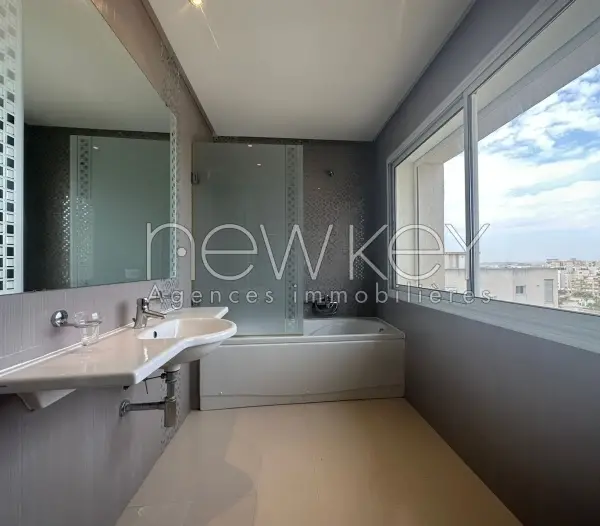 Penthouse de luxe avec piscine et vue sur lac - 11