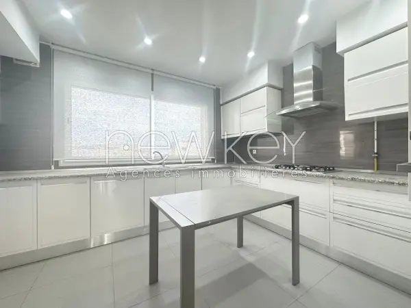 Penthouse de luxe avec piscine et vue sur lac - 5