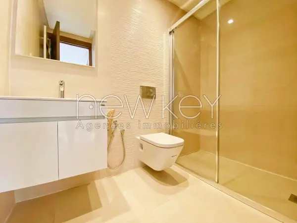 Appartement S2 Spacieux À Vendre Aux Jardins De Carthage - 8