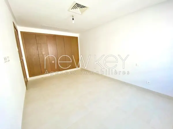 Appartement S2 Spacieux À Vendre Aux Jardins De Carthage - 4