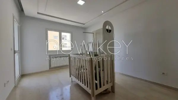Appartement s+3 à la Marsa - 2