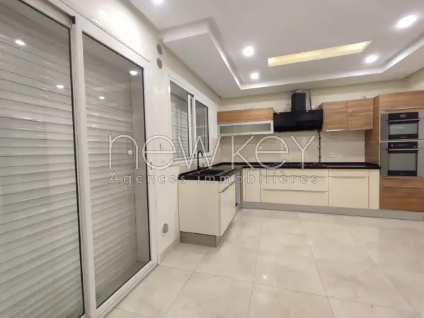 Un Duplex S+3 avec piscine à Chotrana 1 - 3