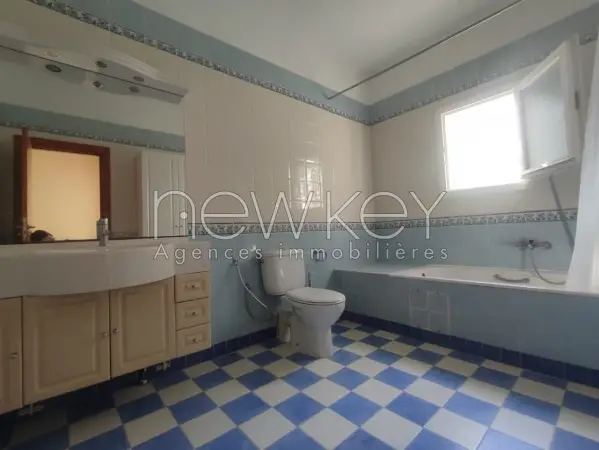Un Duplex S+4 avec jardin à louer à La Soukra - 10