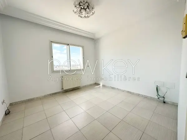 Penthouse vue dégagée à vendre au lac 2 - 5